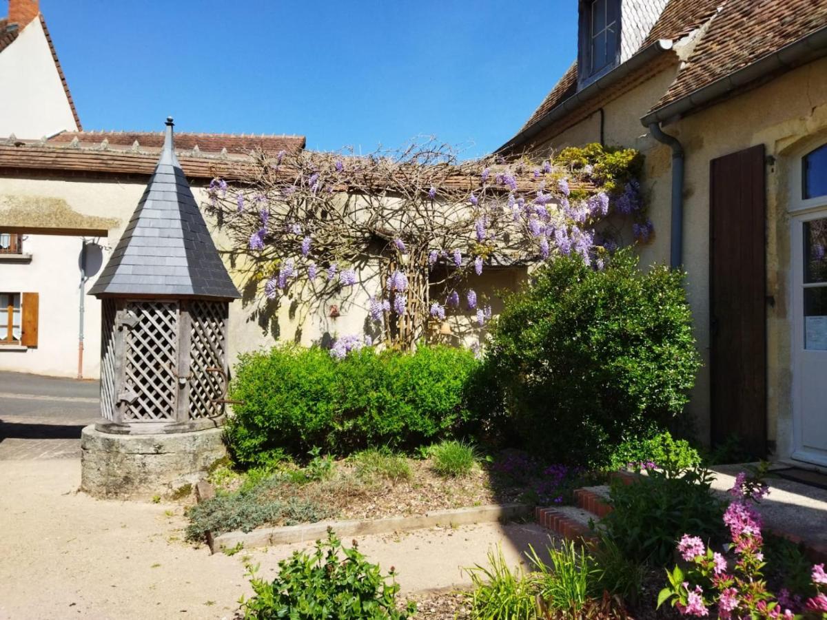 Apartamento Le Chapitre Châteaumeillant Exterior foto